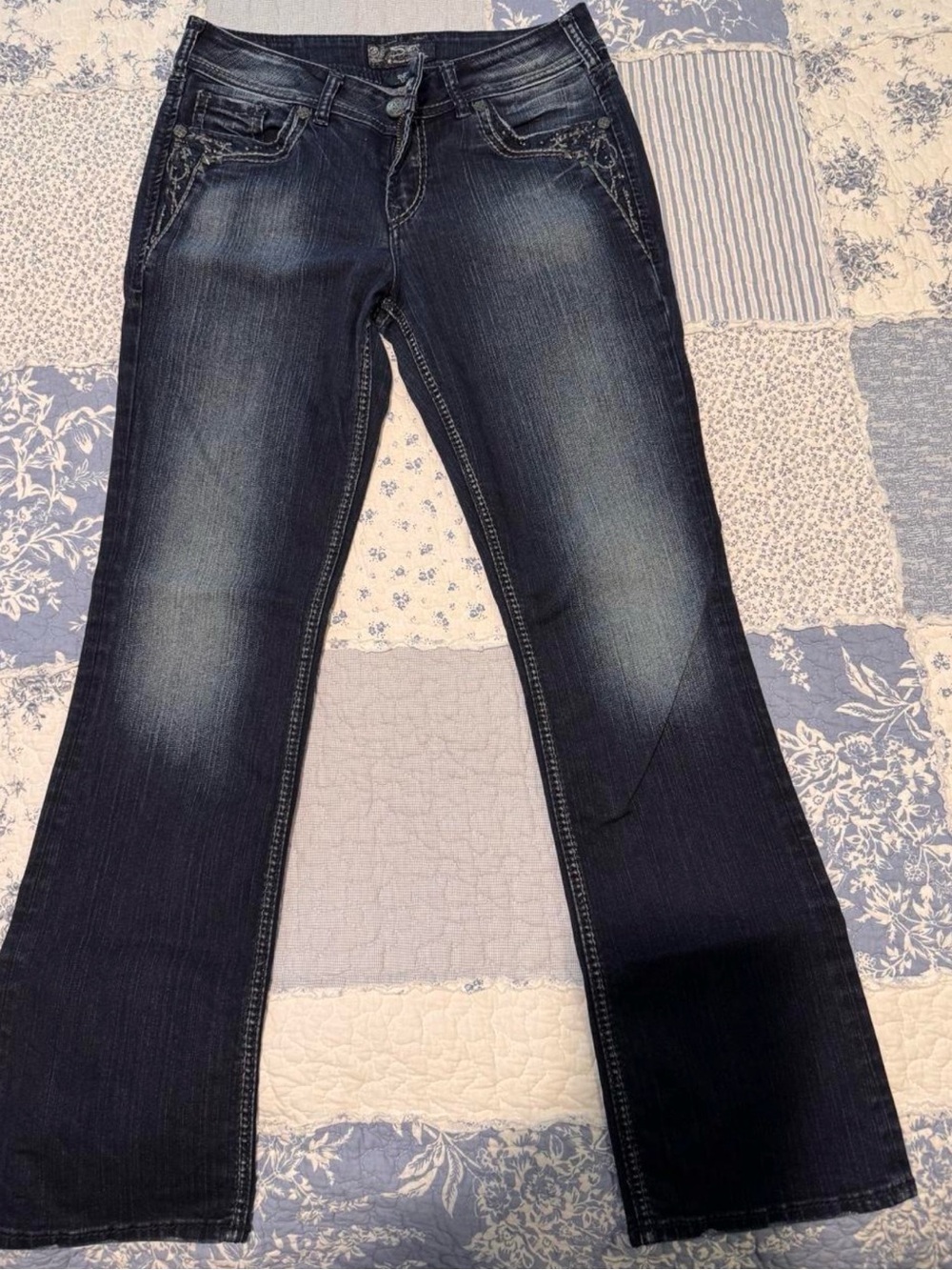 Silver Jeans Co Suki Mid Rise Curvy Bootcut Studded Embellished Size W29 L 30